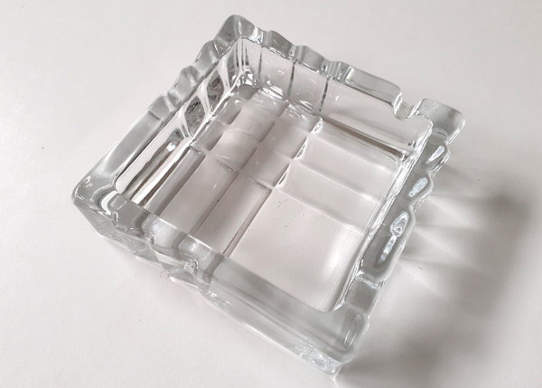 Aschenbecher aus Glas
